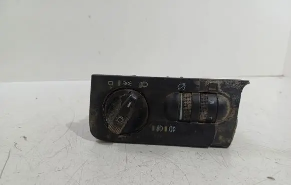 Volkswagen PASSAT B4 Light switch 04051305 3A1941531F