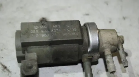 Audi A6 S6 C5 4B Turbo solenoid valve 059906627A