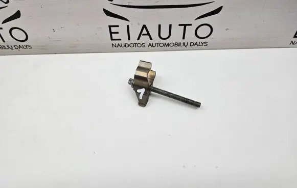 BMW 5 F10 F11 Fuel Injector clamp holder