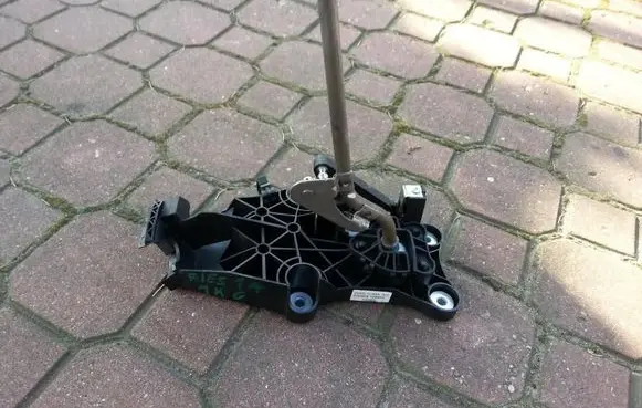 Ford Fiesta Gear selector/shifter in gearbox 