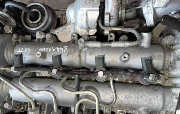 Alfa Romeo 159 Fuel injector 0445110299