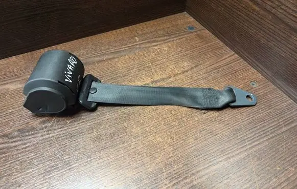 Opel Vivaro Front seatbelt B505062 804889