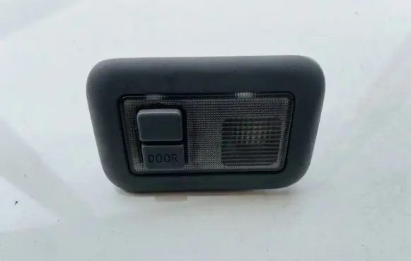 Toyota Previa (XR30, XR40) II Rear seat light 
