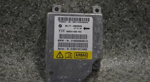 BMW 5 E39 Airbag control unit/module 6920848