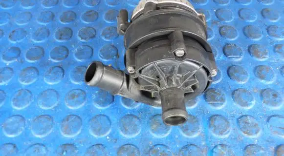 Volkswagen PASSAT B8 Electric auxiliary coolant/water pump 04L965567A 0392024006 202002274000