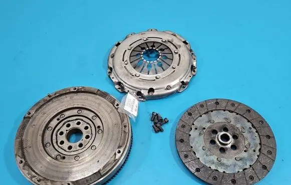 Opel Astra J Dual mass flywheel 702437 IMPRK1587293