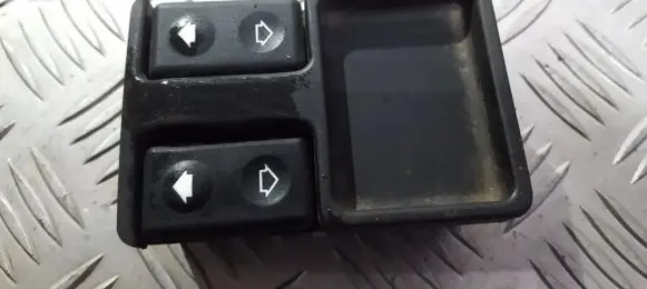 BMW 5 E34 Electric window control switch 1374491