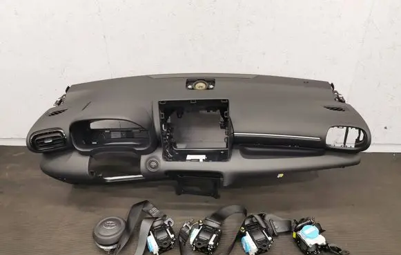 Toyota Yaris XP210 Dashboard 