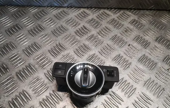 Mercedes-Benz C W204 Light switch 2049058002 A2049058002