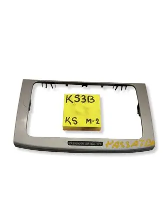 Volkswagen PASSAT B6 Radio/GPS head unit trim 3C0858069