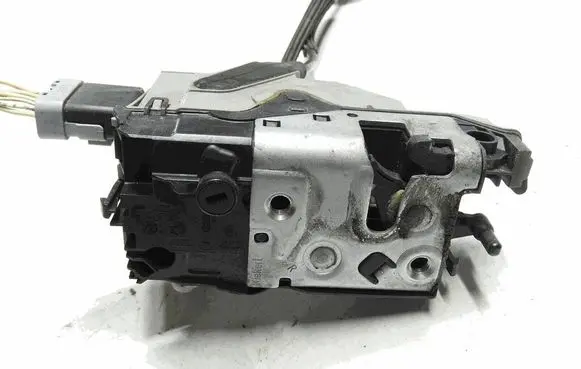 Citroen DS4 Rear door lock 9685353680