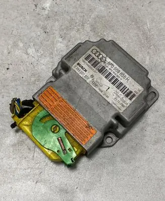 Audi A3 S3 8P Airbag control unit/module 8P0959655H 0285001857