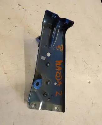 Mazda 2 Fender mounting bracket