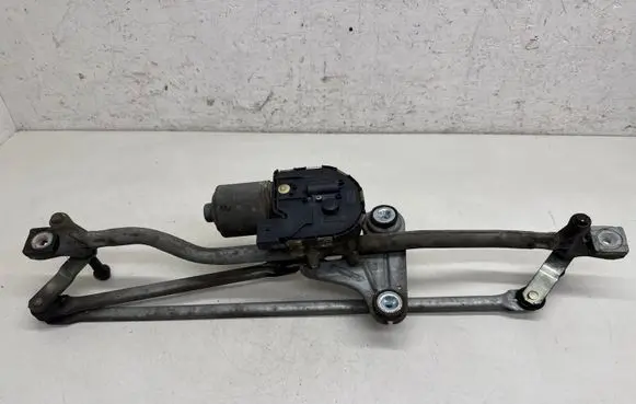 Volvo XC70 Front wiper linkage and motor 30796358