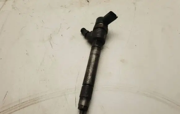 Volvo XC90 Fuel injector 0445110251