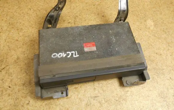 Toyota Land Cruiser (J100) Other control units/modules 8611260010