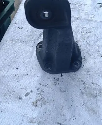 BMW X5 E53 Engine mounting bracket 676156402 6761564