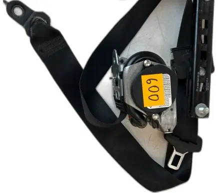 Mercedes-Benz Sprinter W906 Set of seat belts 601384100