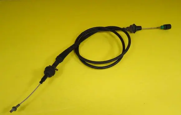 Volkswagen Golf III Throttle cable 1H0721555E