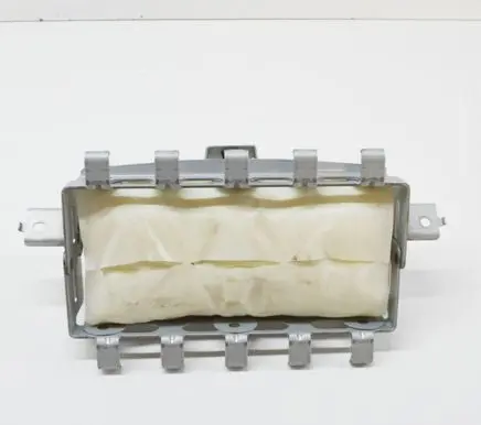 Nissan Leaf I (ZE0) Passenger airbag 0589P1000258 K85153NC0A