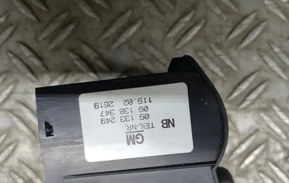 Opel Zafira A Light switch 09133249