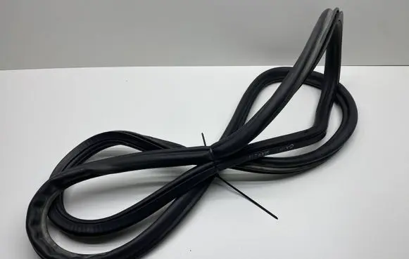 Audi A3 S3 A3 Sportback 8P Trunk rubber seal (body) 8P4827705
