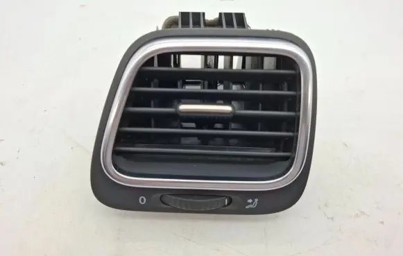 Volkswagen Eos Dashboard side air vent grill/cover trim 1Q0819709B 1Q0819703