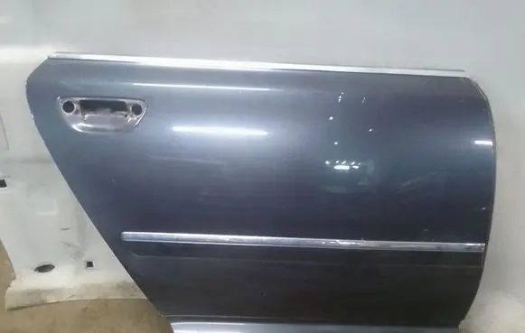 Audi A8 S8 D3 4E Rear door