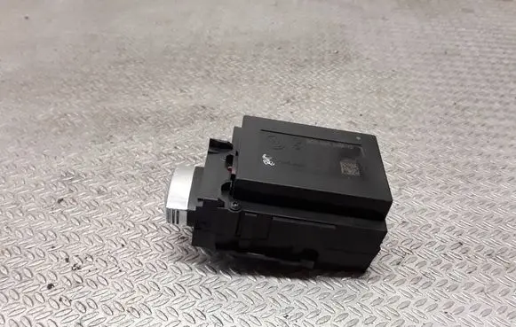 Volkswagen PASSAT B6 Ignition lock 3C0905843Q 3097Q10S 1240180150253S