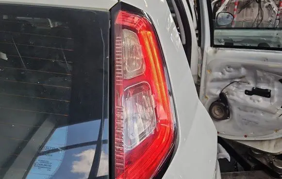 Rear/tail lights