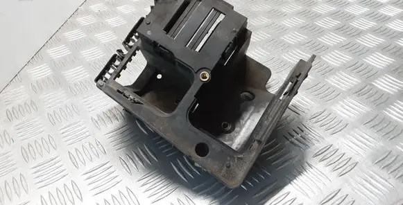 Volkswagen Golf Plus Other engine bay part 1K0907361B