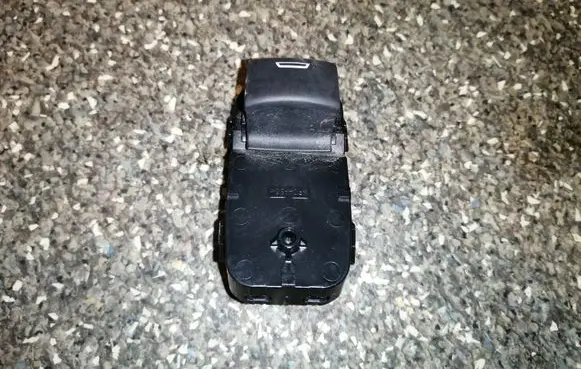 Buick Encore GX I Electric window control switch 84139701