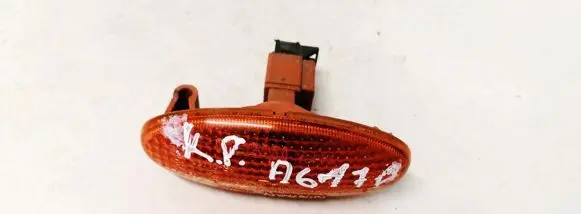 Nissan Almera Tino Front fender indicator light 6R01458 6R-01458
