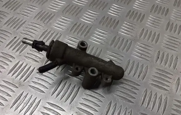 Opel Zafira B Fuel distributor 55188200