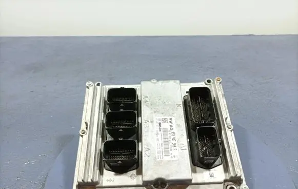 Audi A5 8T 8F Engine control unit/module ECU 8W0907311B