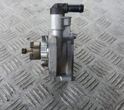 Hyundai Kona I Vacuum pump 35200-2M412
