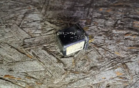 Opel Monterey Other relay 8942184970