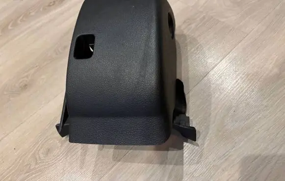Volkswagen Golf VI Steering wheel column trim 5n0858566E