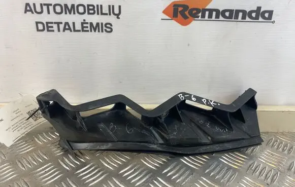 Volkswagen PASSAT B6 Front bumper mounting bracket 3C0807889