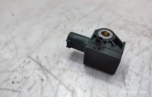 Mercedes-Benz CLS C218 X218 Airbag deployment crash/impact sensor A1729056000