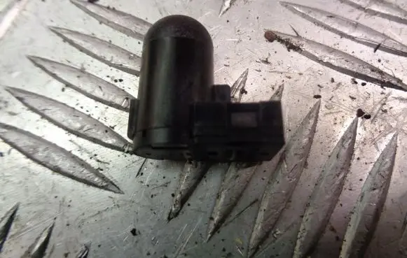 Opel Zafira B Sun solar sensor 90040-045