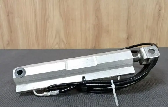 Mercedes-Benz SLK R170 Convertible roof line/pipe/hose 1708000672 A1708000672