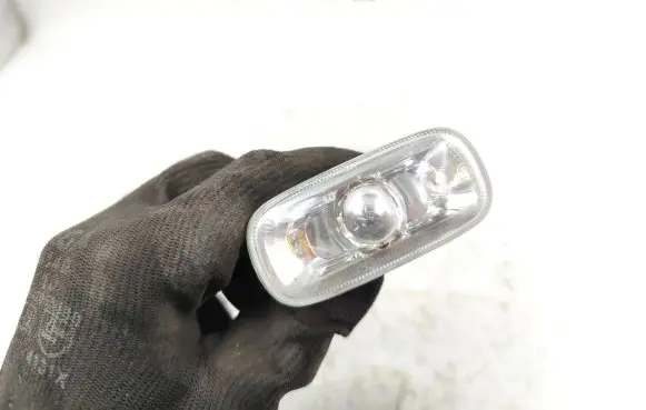 Audi A4 S4 B7 8E 8H Front fender indicator light 8E0949127