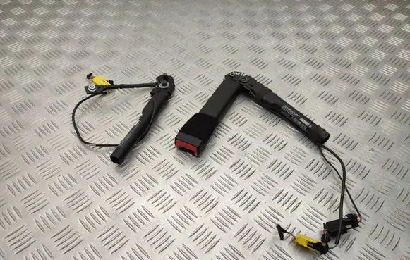 Opel Meriva B Front seatbelt buckle 34056720 606768500B 13250517