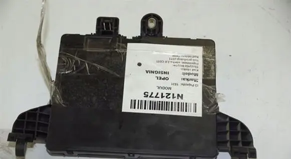 Opel Insignia A Fuse module 13277321-04 BSI