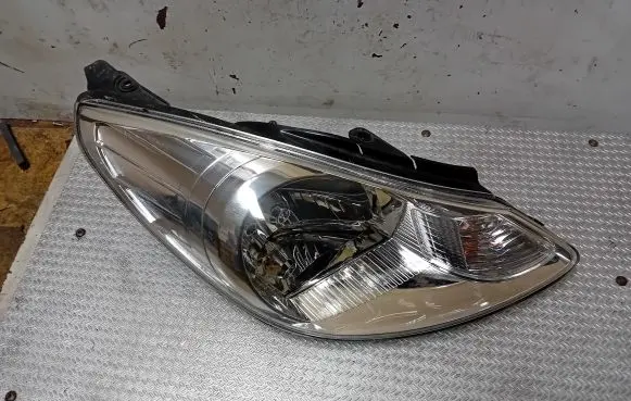 Hyundai i10 Headlight/headlamp