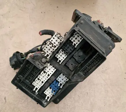 BMW 3 E36 Fuse box set 61131387590