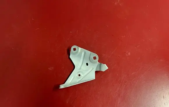 BMW X2 F39 Fender mounting bracket 7431005