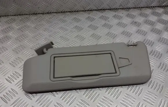 Mercedes-Benz C W204 Centre console side trim front 