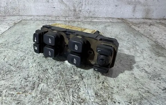 Volvo XC90 Electric window control switch 30746074 03459000